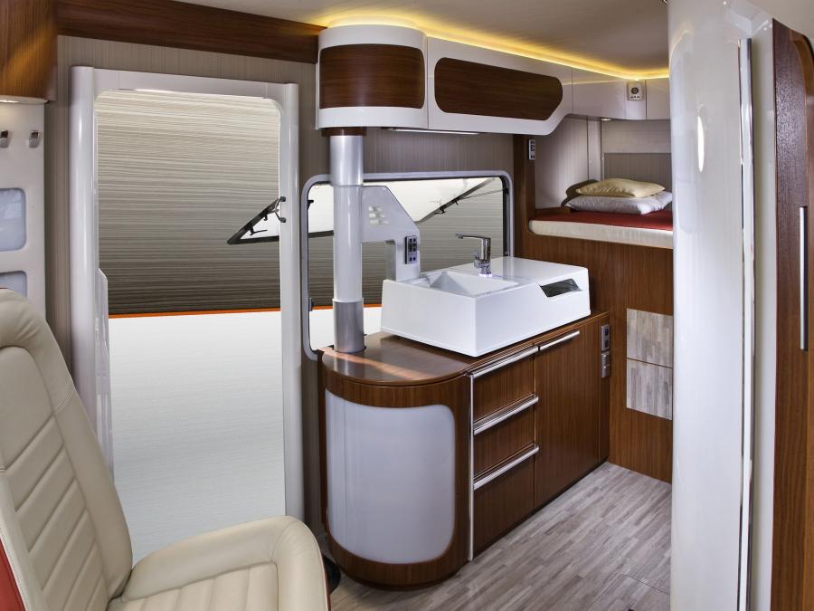 Интерьер Hymer Innovision 2009 года  (фото 4 из 7)